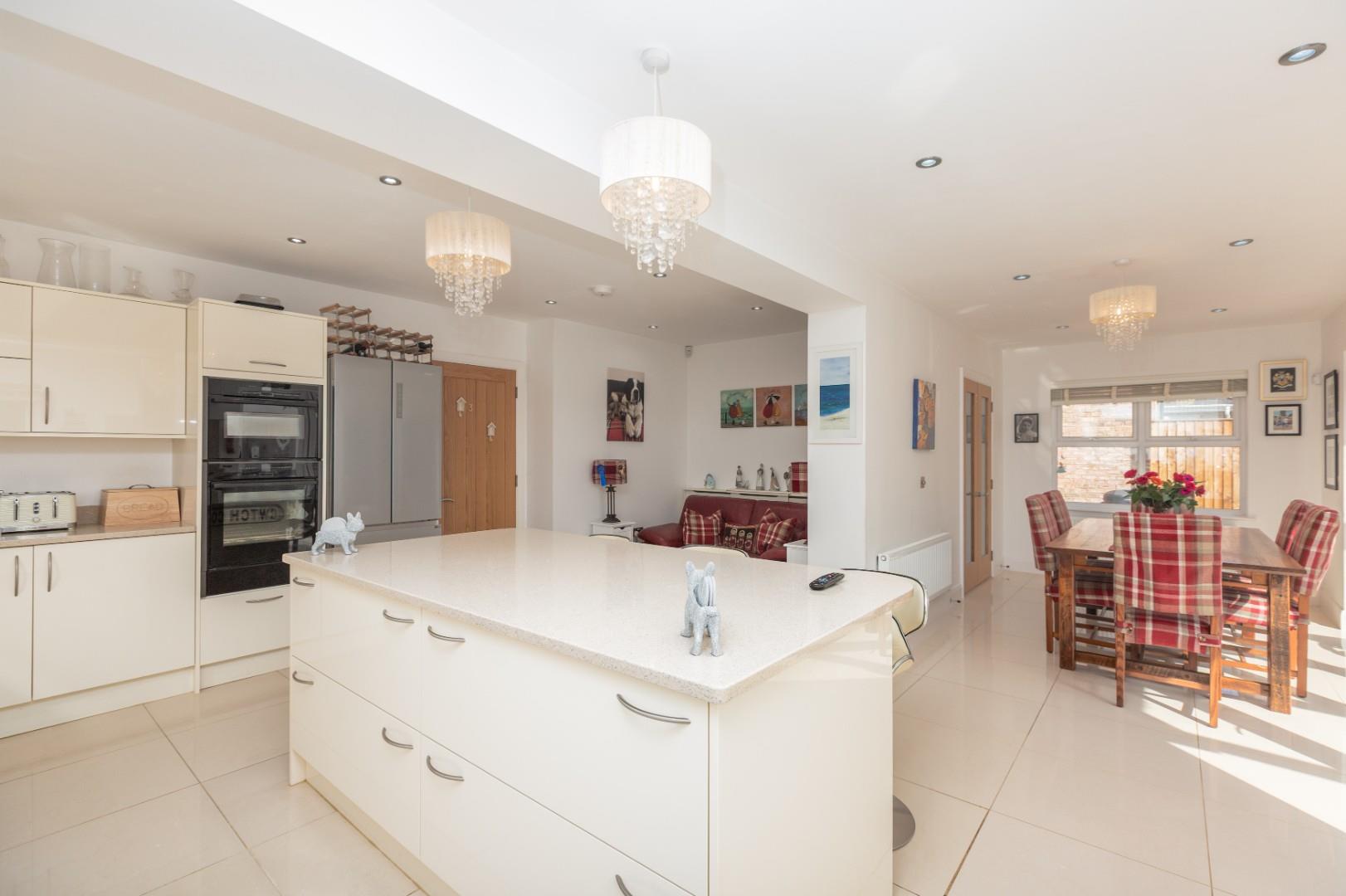 Moorland Avenue, Newton, Mumbles, SA3 4UA